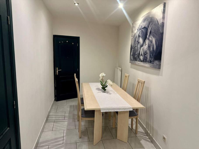 Others 5, Bel appartement confortable Mons, Hainaut