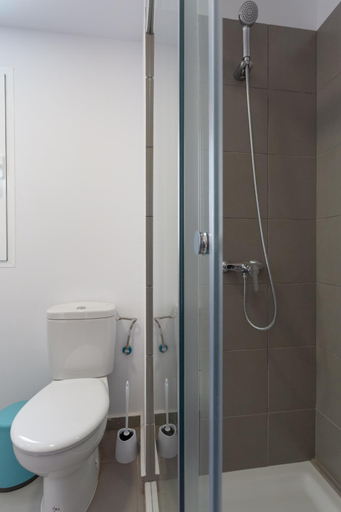Bathroom 4, Mariposas Home Pool, Las Palmas