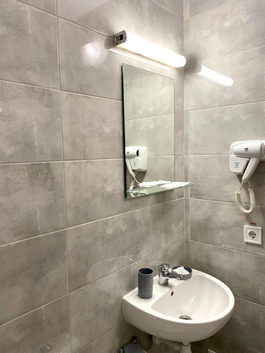 Bathroom 3, Guest House SOTNI, Sviatoshyns'kyi
