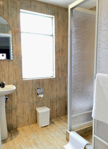 Bathroom 3, NASS Bed & Breakfast, Cuenca