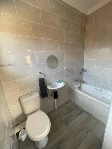 Bathroom 3, Mohlakeng Guest House, West Rand