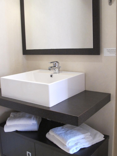 Bathroom 2, Logis Hotel Deshors-Foujanet, Corrèze