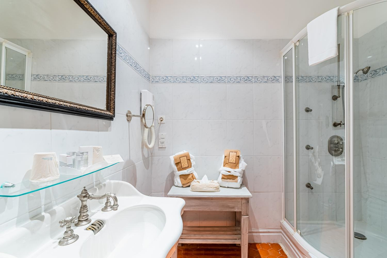 Bathroom 7