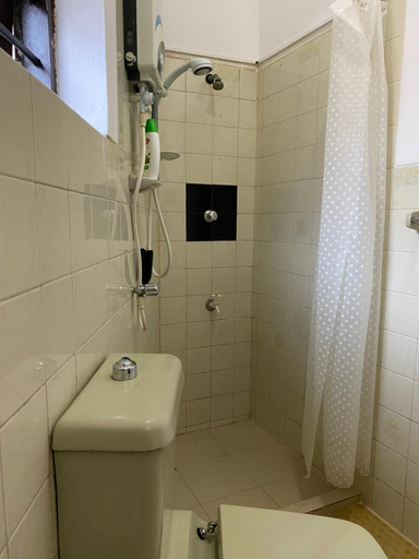 Bathroom 5, Breeze of Paradise Hotel, Sri Jayawardanapura Kotte