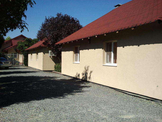 Others 4, JR Motel, Otopeni