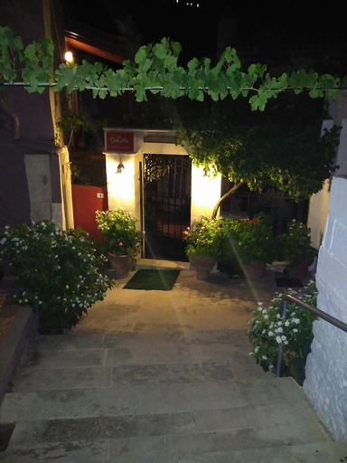Entrance, Villa Orestis, Crete