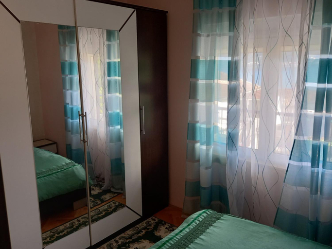 Others 3, Goran Apartmani