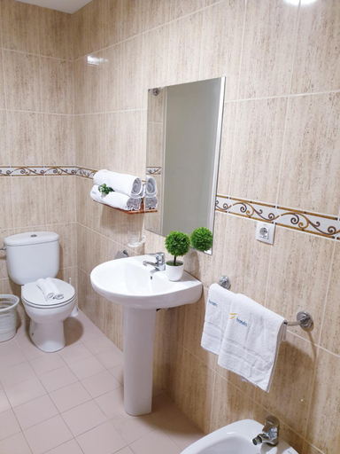 Bathroom 5, Hotel M5 Valencia Aeropuerto, Valencia