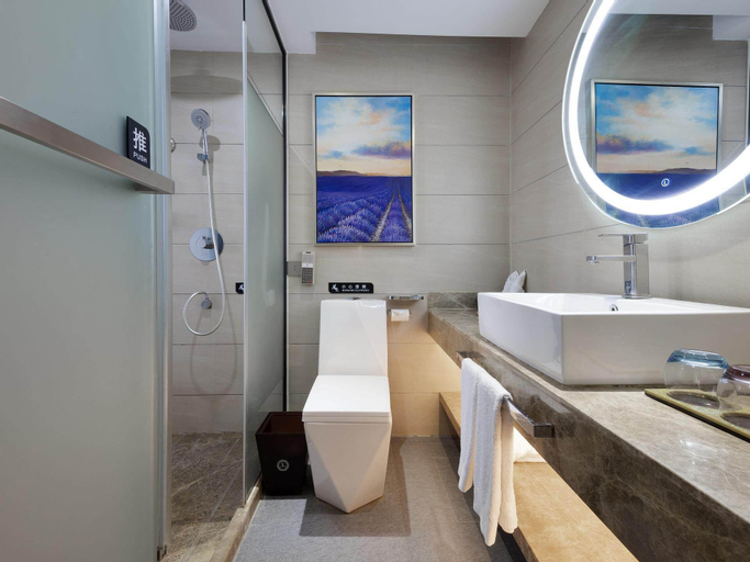Bathroom 11