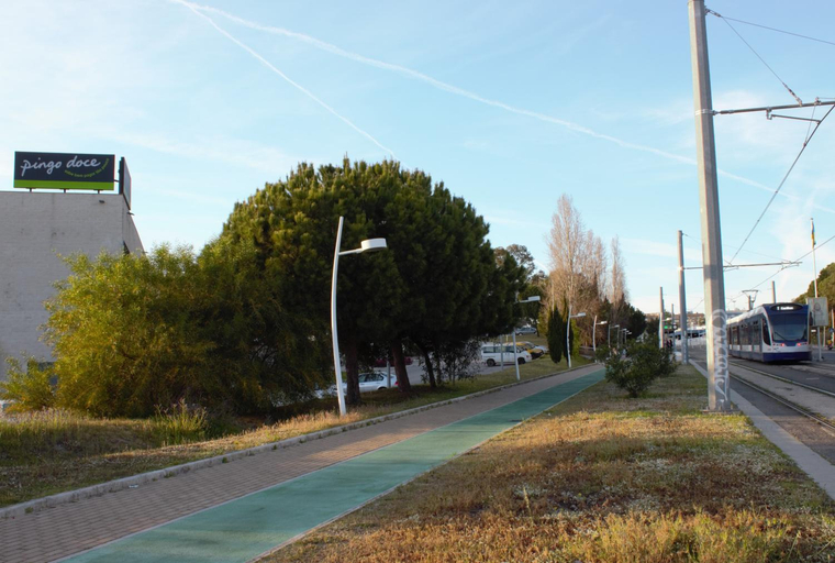 Others 4, Relax & Travel, Almada