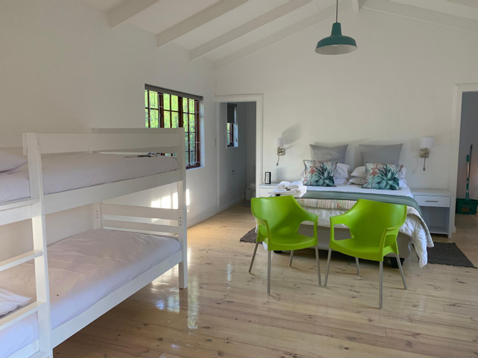 Bedroom 2, Mad About Saffron, Cacadu