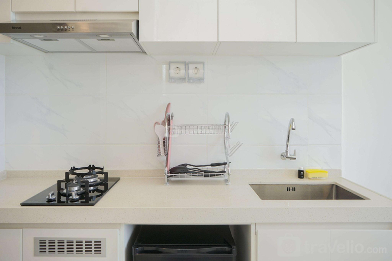 Others 3, Vibrant Elegant Studio Sky House BSD By Travelio, South Tangerang