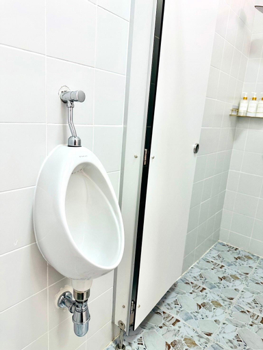 Bathroom 7