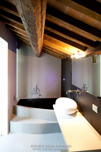 Bathroom 4, Horti Della Fasanara, Ferrara