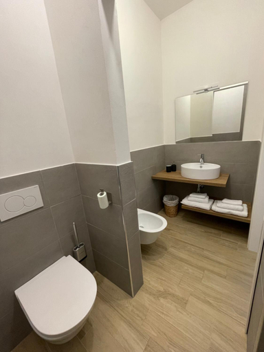 Bathroom 2, Podere al Fico B&B, Livorno