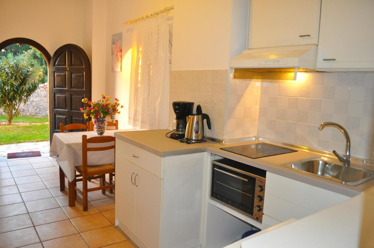 Food & Drinks 3, Holiday Apartments Maria with pool and Panorama View - Agios Gordios Beach, Ionian Islands