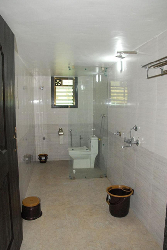 Bathroom 3, Ashoka Lawns And Resort, Raigarh