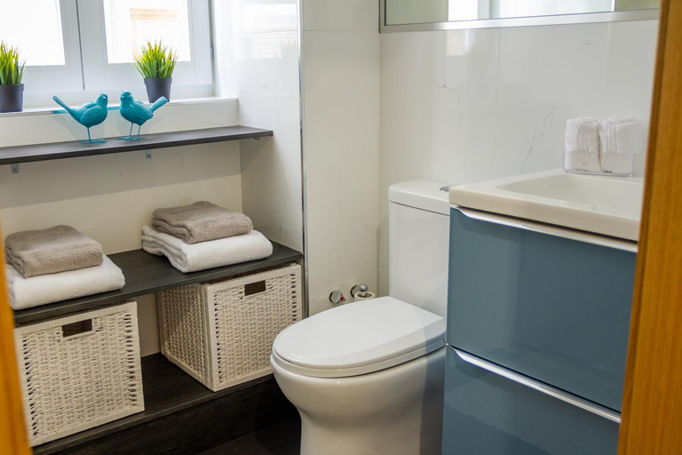 Bathroom 4, BF Suites & Apartments, Porto
