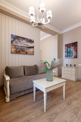 Others 3, Royal mini-apart hotel on Rynok Square, L'vivs'ka