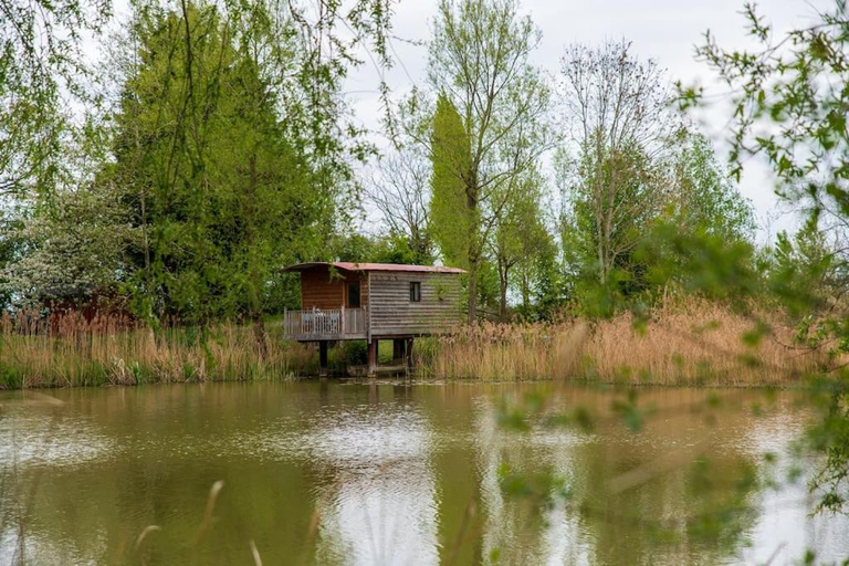 Others 2, Lakeside Cabin on Stilts- 'Kingfisher', Worcestershire