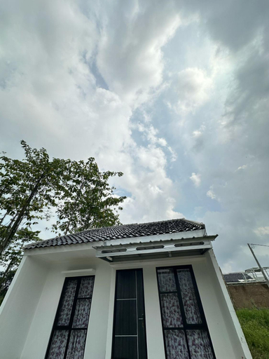 Exterior & Views, Abimanyu Guesthouse, Sumedang