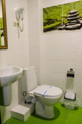 Bathroom 3, Оздоровчии комплекс Гаики заізд провулок Сухии Яр 12, Zhytomyrs'ka