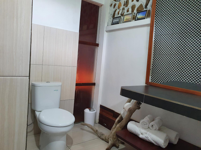 Bathroom 2, Amban Beach House, Manokwari