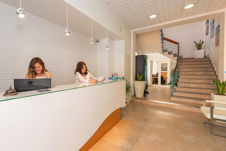 Public Area 2, Hostal Pitiusa, Baleares