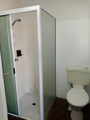 Others 3, Bargara Beach Motor Inn budget accommodation pet friendly on application, Burnett - Pt A