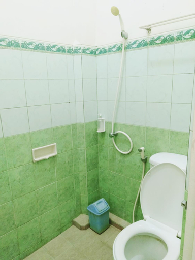 Bathroom 4