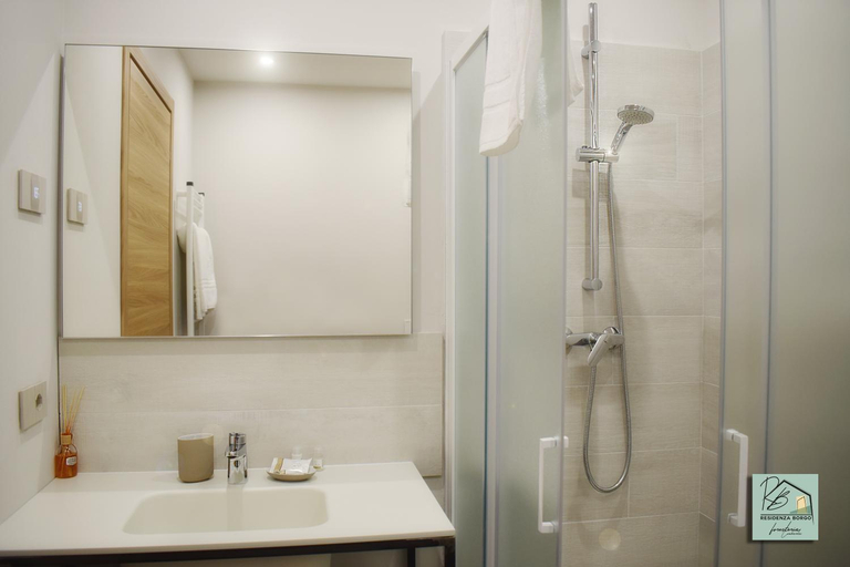 Others 2, Residenza Borgo Hotel, Brescia