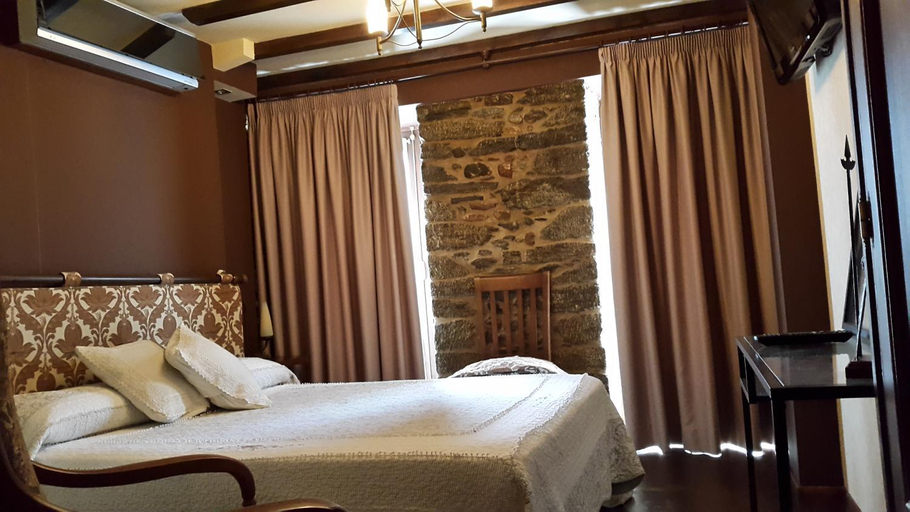 Others 2, Hostal Medievo, Lugo