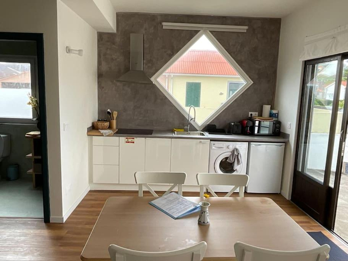 Others 2, Apartamento Mouzinho, Horta