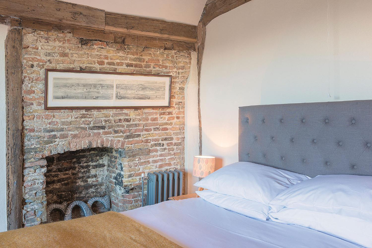 Others 5, The Standard Inn, East Sussex
