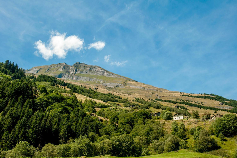 Others 3, Gasthaus Edelweiss, Surselva