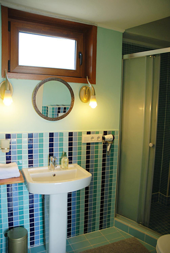 Bathroom 2, L'isola Guesthouse, Adalar