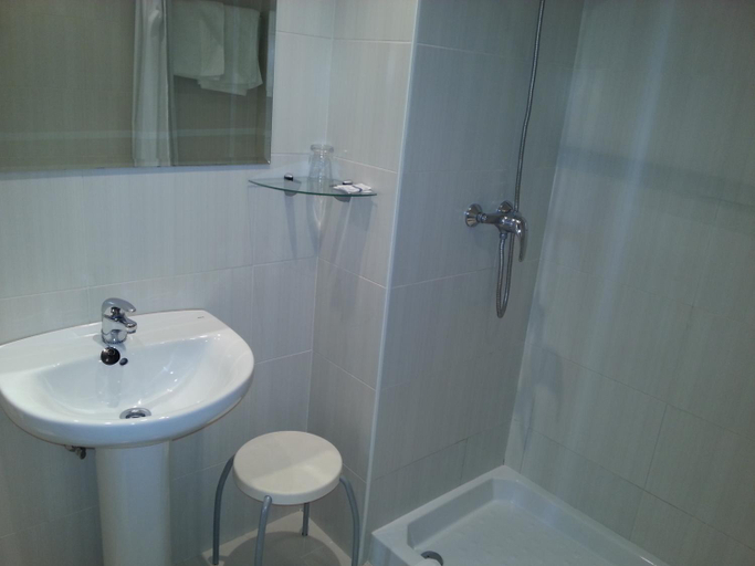Bedroom 2, Pension Lizaso, Guipúzcoa