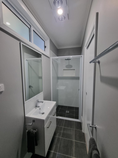 Bathroom 4