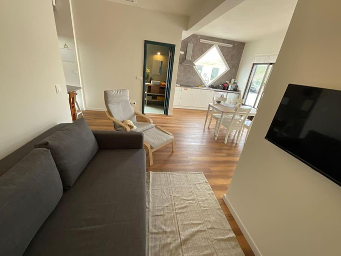 Others 5, Apartamento Mouzinho, Horta
