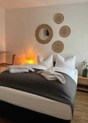 Others 5, Hotel Berg, Stuttgart