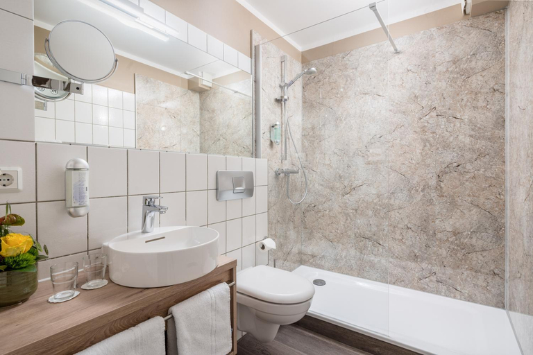Bathroom 3, Hotel Stadtidyll, Rotenburg (Wümme)