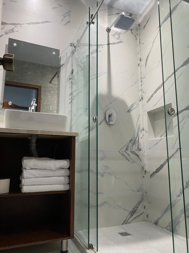 Bathroom 3, Hotel Santa Maria Inn, San Juan de los Lagos