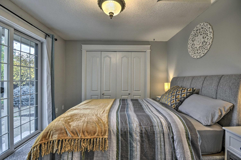 Bedroom 2, Chic Battle Ground Apartment ~ 18 Mi to Vancouver!, Clark