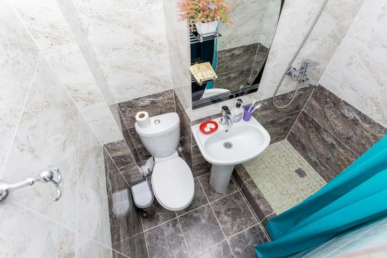 Bathroom, Квартира с видом на горы, Almaty