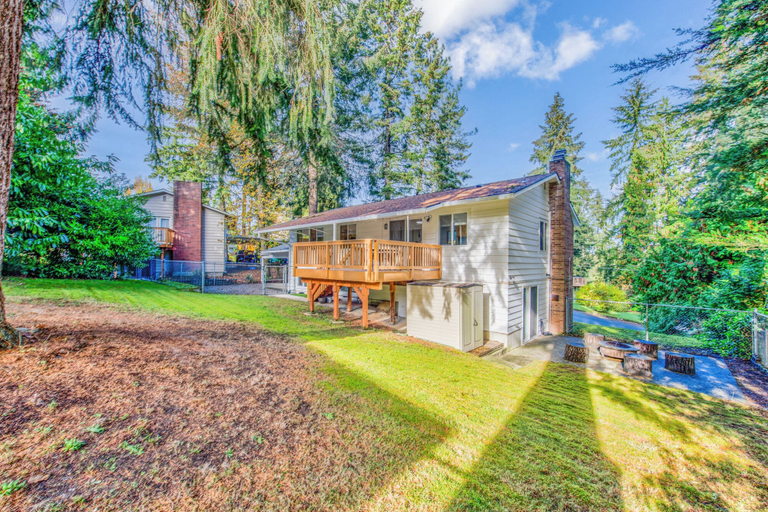Exterior & Views 2, Parkside Escape Oasis in Bellevue fully fenced, King