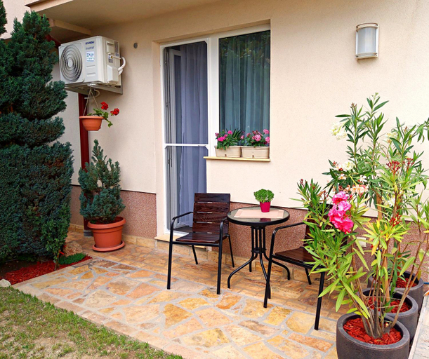 Others 3, Iris Guesthouse