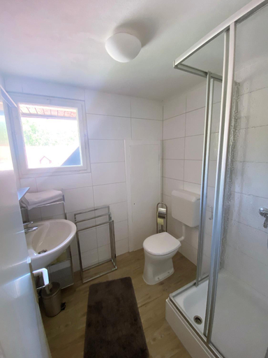 Bathroom 2, Farmer-Rabensteiner, Deutschlandsberg