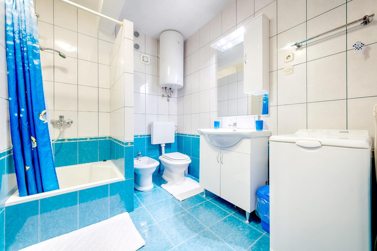 Bathroom 2, Apartments Dalmatino, Vis