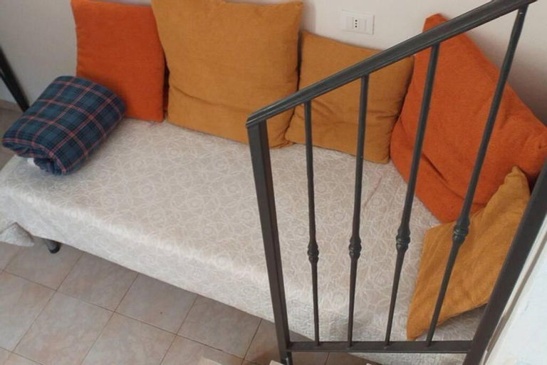 Bedroom 1, Casa Vacanza San Bernardino, Bergamo