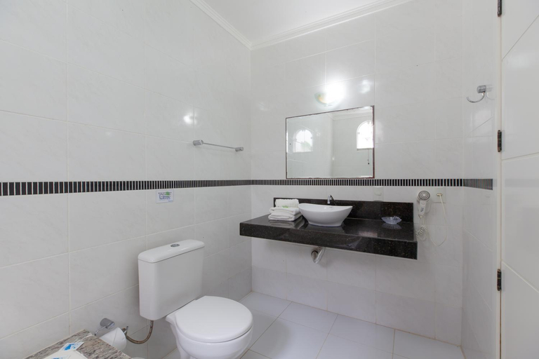 Bathroom 2, Pousada Oasis de Mariscal, Bombinhas